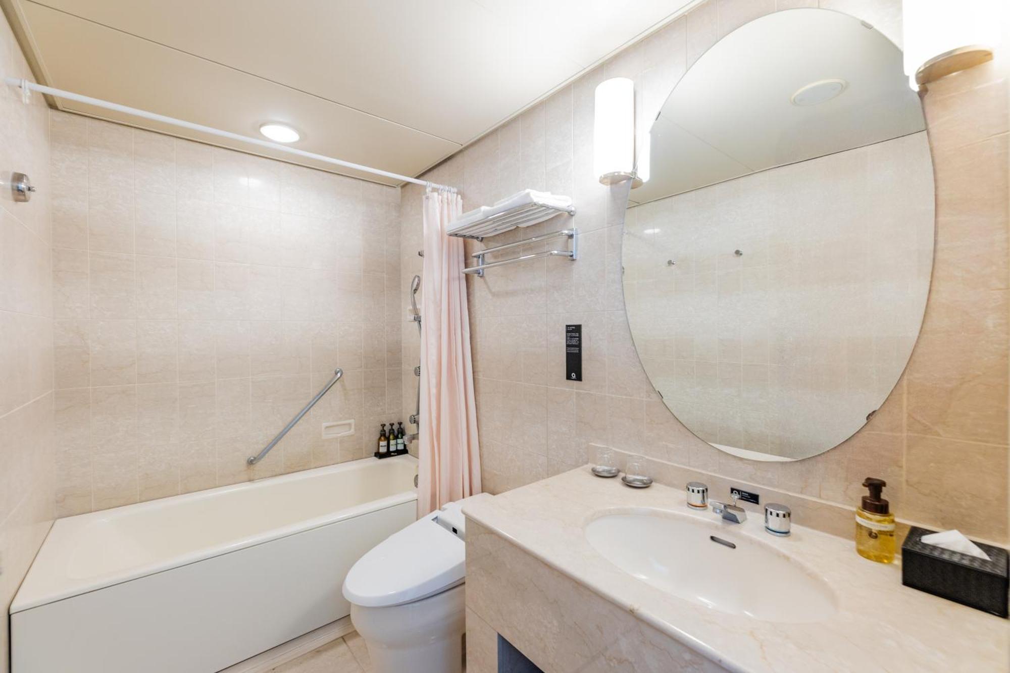 The Qube Hotel Τσίμπα Δωμάτιο φωτογραφία